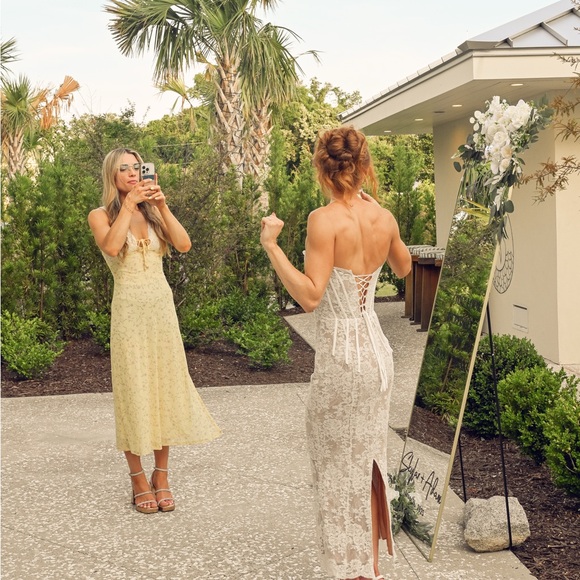 V. Chapman Cream Lace Midi Dress - Picture 8 of 16